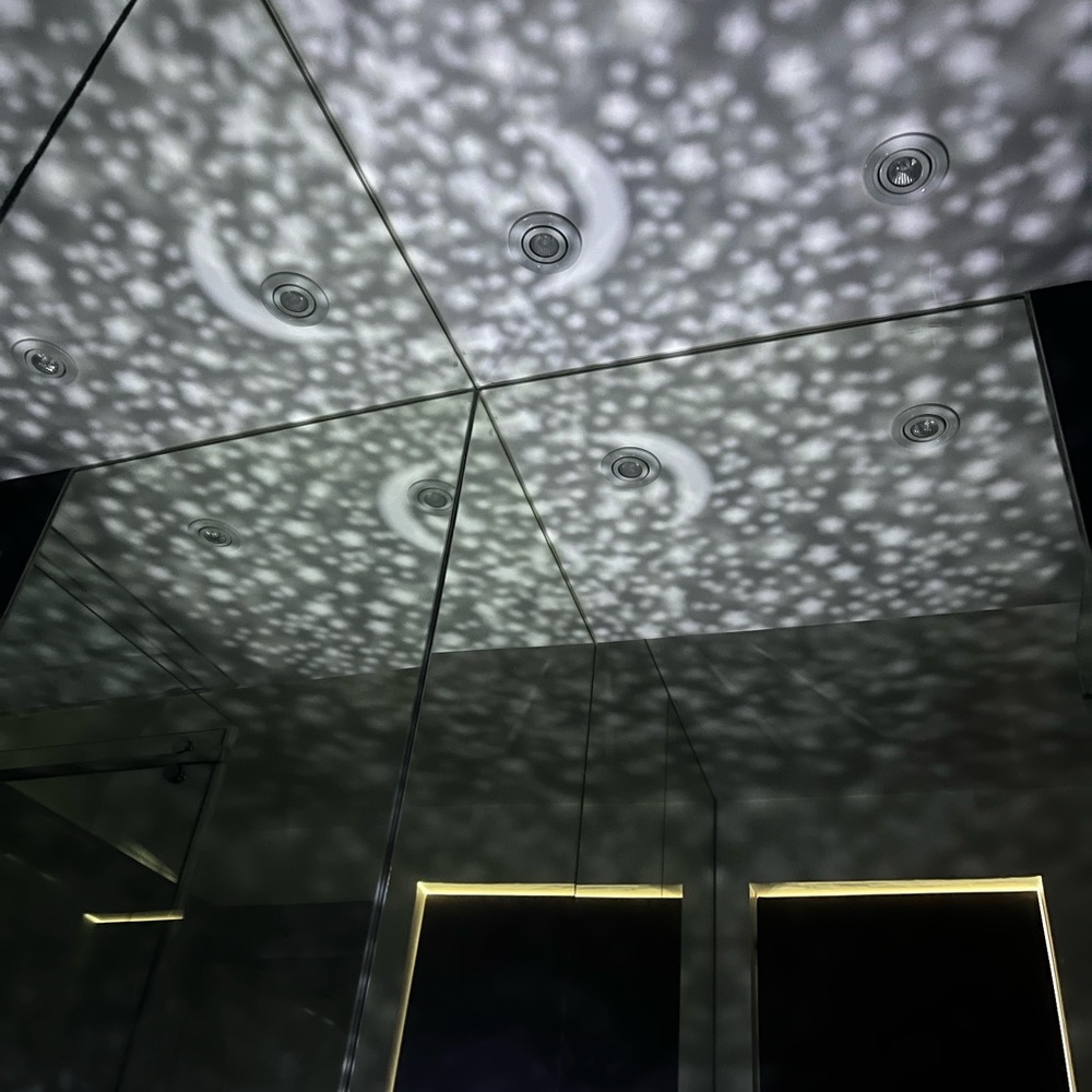 LED Star Projector night light - Picture 5 of 10